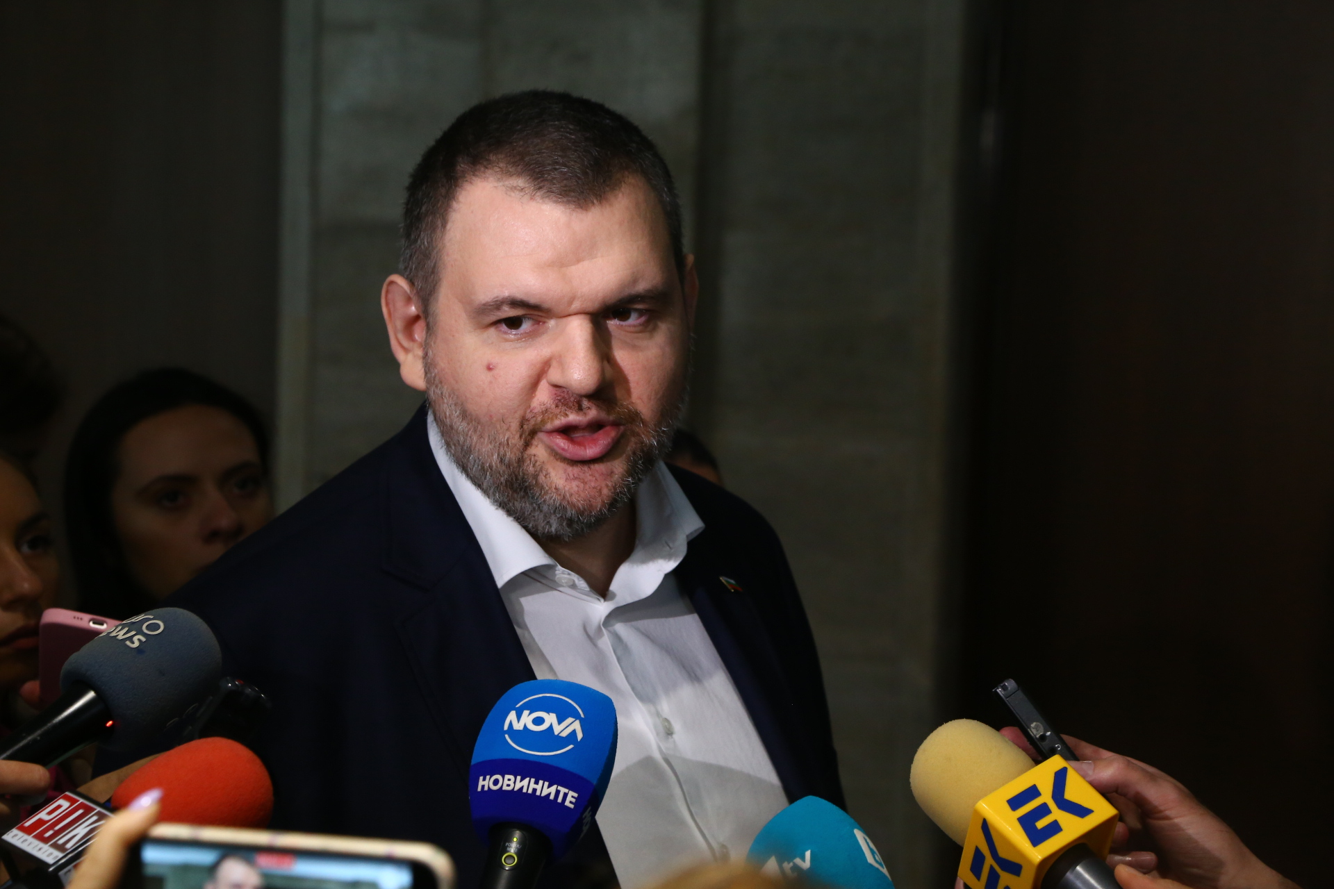 Под прожекторите на историята