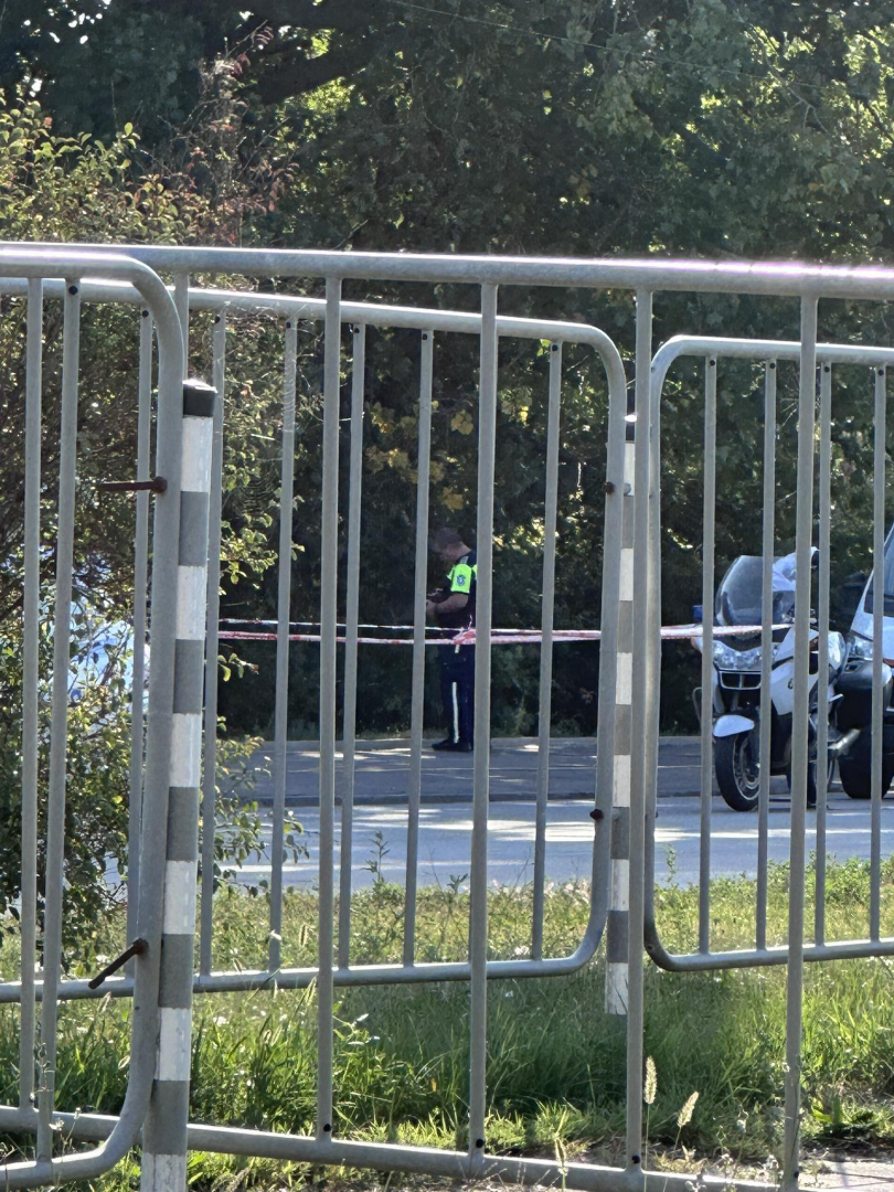 Първо в БЛИЦ! Извънредна ситуация на бул. "Ботевградско шосе" в София, полицията натръшка... СНИМКИ