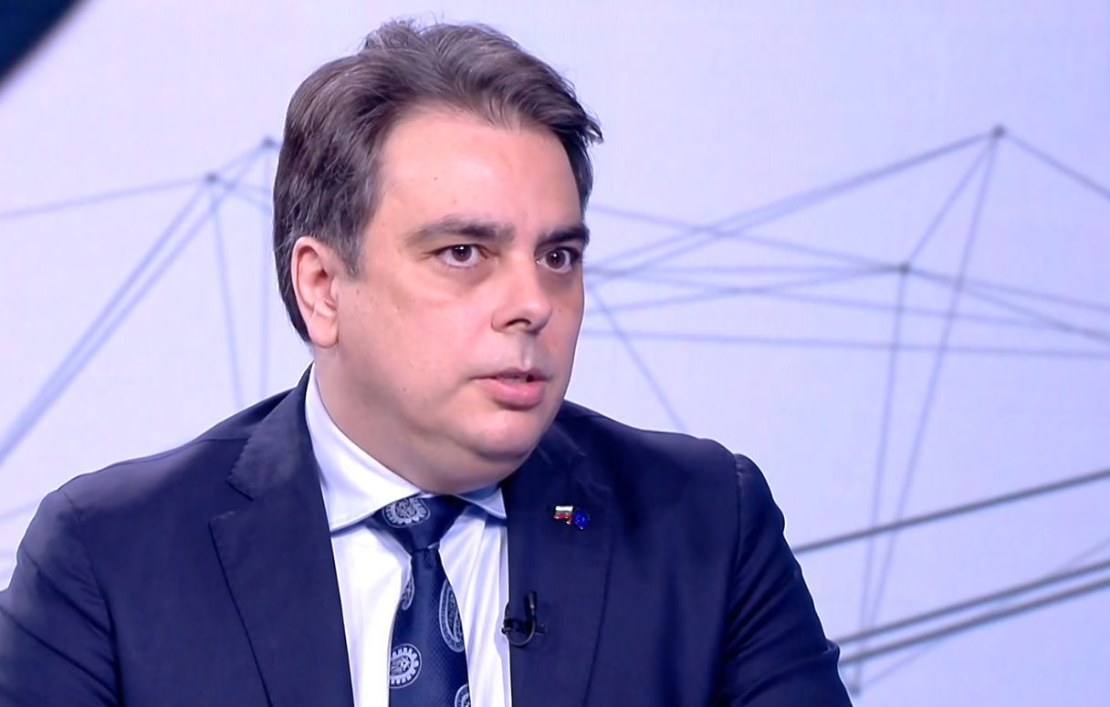 Асен Василев: Ако някой ви каже това - лъже!