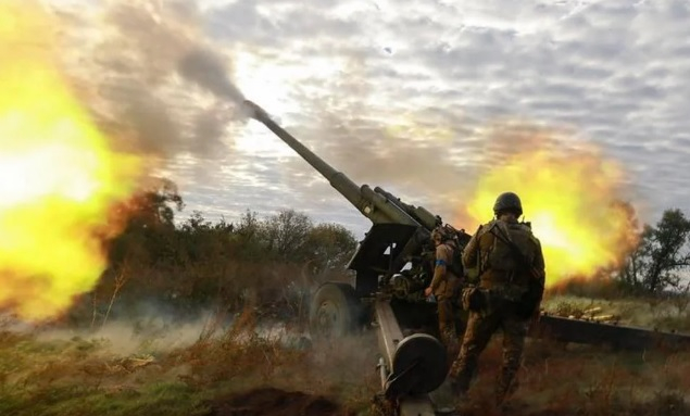 Генщабът на ВСУ съобщи как протичат тежките боеве на фронта, разкриха причината за нарисуваните самолети и гумите на руско военно летище