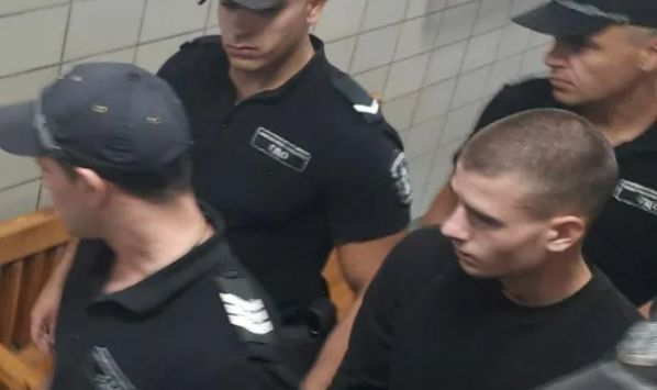 Заподозреният за убийството на Ангел с ключов ход преди делото, ето как се появи в съда СНИМКИ