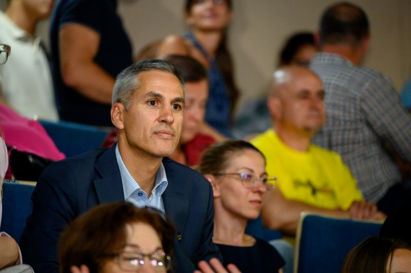 Евроскандал от ПП: Подуправителят на БНБ на предизборен митинг в Благоевград СНИМКИ 