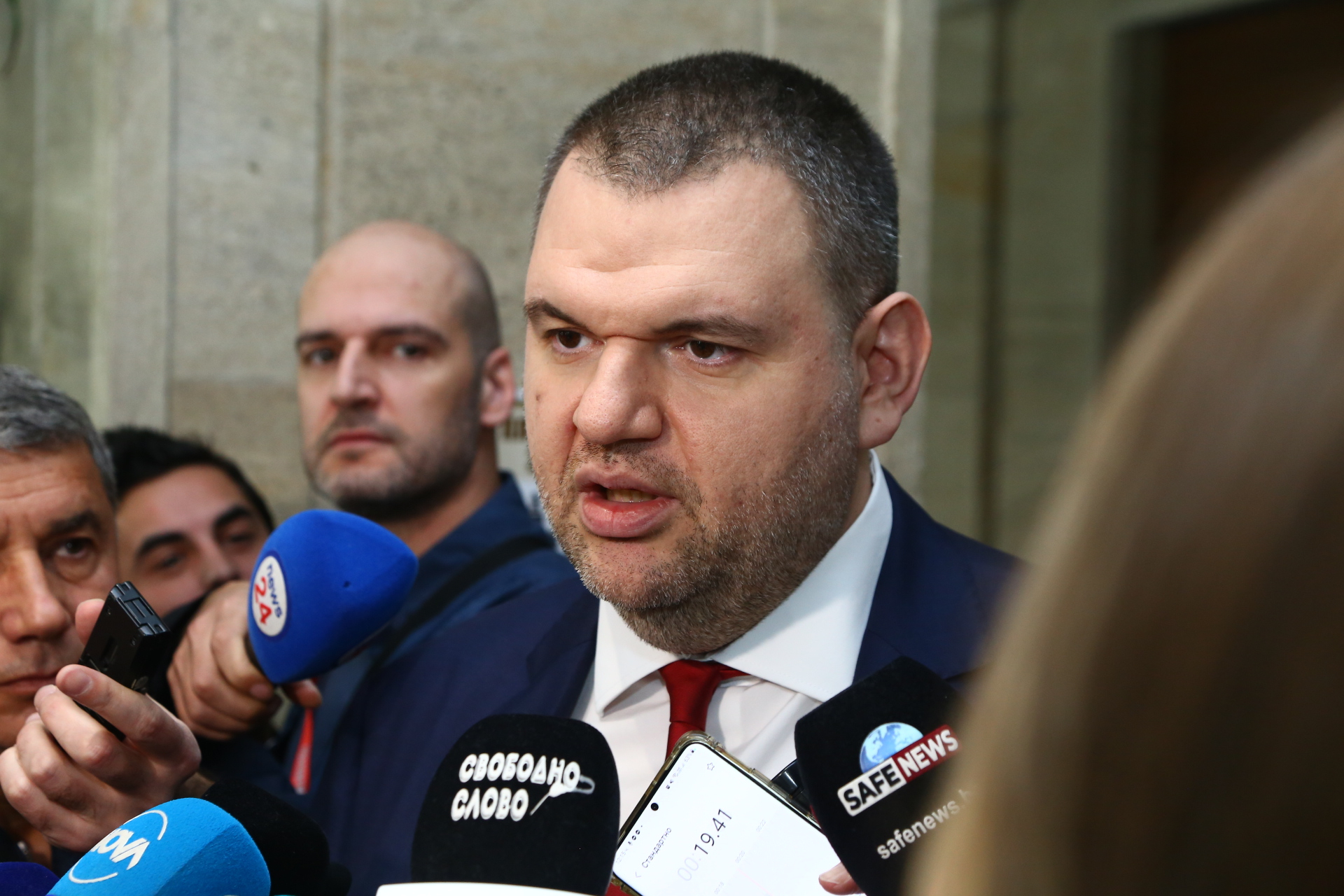 Пеевски: Благодаря на партиите, които подкрепиха споразумението