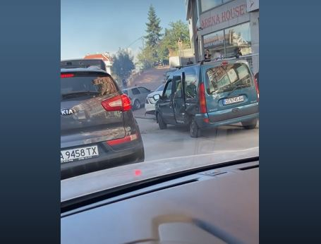 Първи СНИМКИ  на бясната каскада на "Симеоновско шосе" в София 