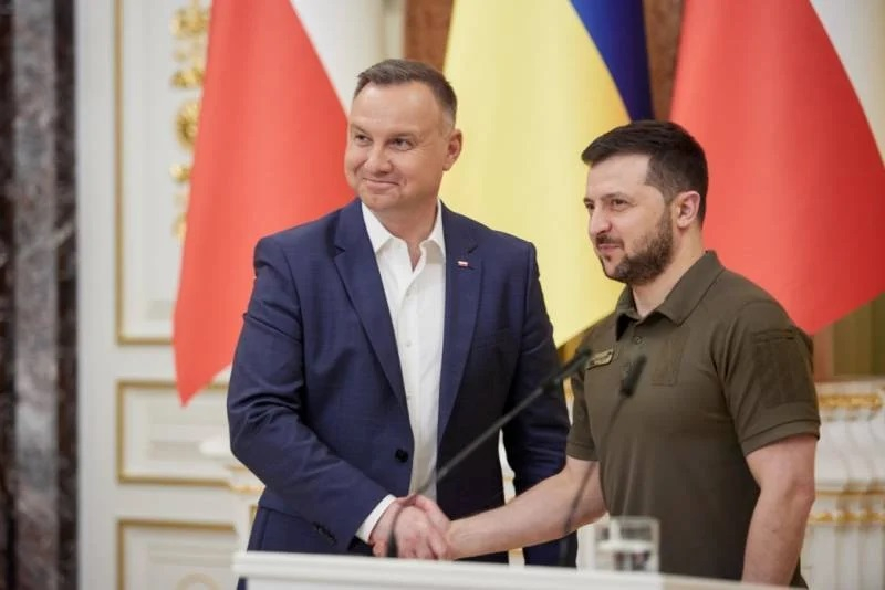 Западната преса: Украйна губи подкрепата на двама съюзници в Източна Европа 