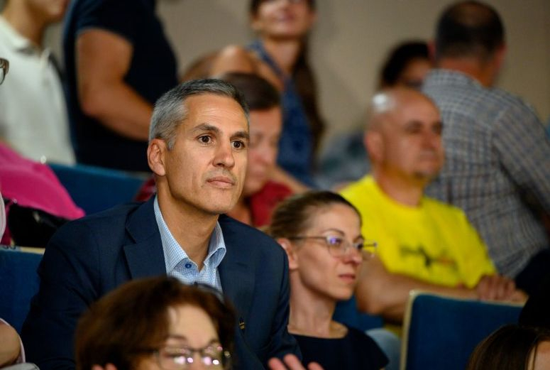Евроскандал №2 с Андрей Гюров: Подуправителят на БНБ не е напуснал ръководството на ПП