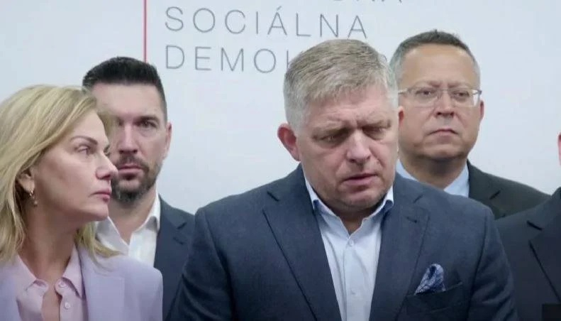 Словашкото правителство потвърди, че спира военната помощ за Украйна