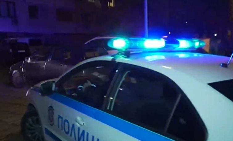 Четирима нахлуха по тъмно в жилището на младеж в Гоце Делчев и стана страшно 