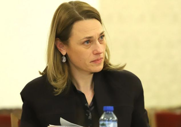 От НС казаха цялата истина за уволнението на Ива Митева