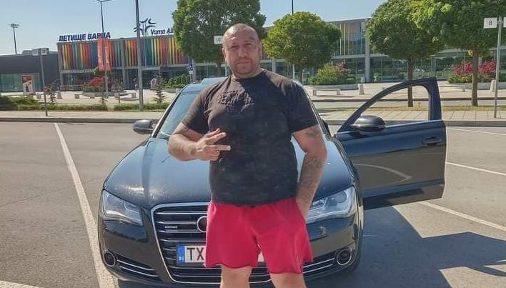 Ужас в Добрич! Мутрата Шалтера се пусна на живо във фейсбук и обяви: Току-що наръгах жена си!
