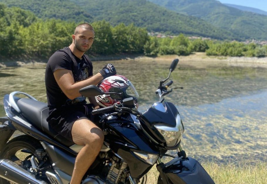 Трагедията е огромна! Мрежата почерня заради загиналия 23-г. бъдещ полицай Борислав СНИМКИ 
