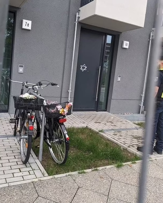 Връщат ли се нацистите? Звездата на Давид се появи по домовете на евреите в Германия