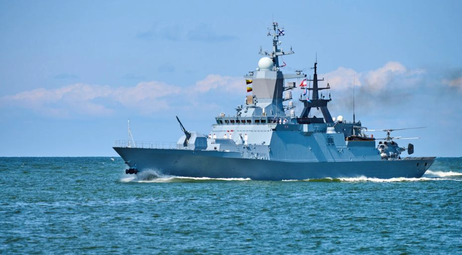Кораб пламна в Черно море край Варна, ето какво се случва