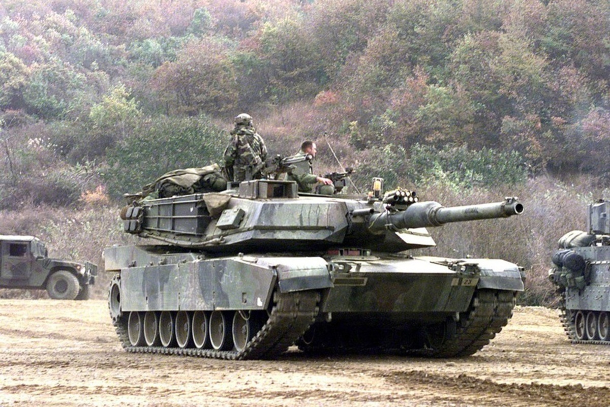 Руските танкисти откачиха: Американските Abrams пристигат!
