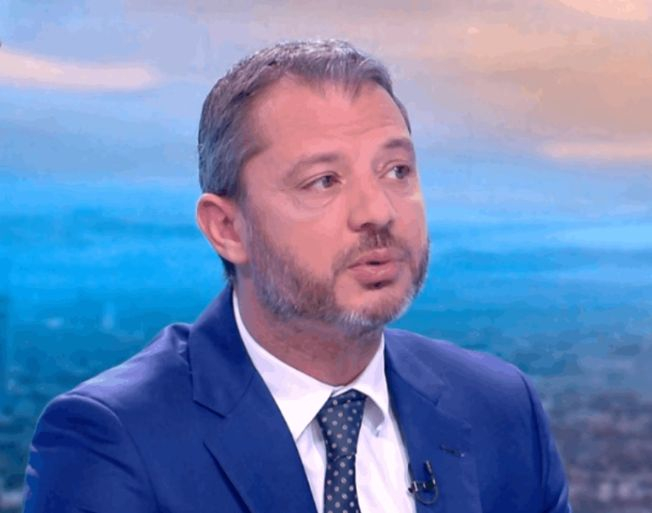 Цънцарова попита Добрев скарал ли се е с Асен Василев в гимназията, а той се закани: Давам го на прокурор!