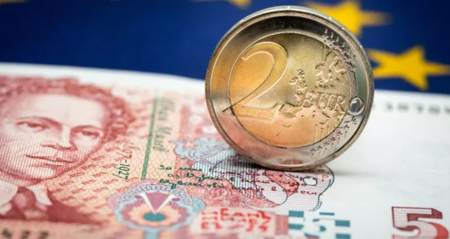 Край на мистерията: Ето кои велики българи ще греят на монетите от 1 и 2 евро