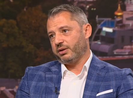 Добрев каза какъв слух за 5 млн. евро се носи по жълтите павета, захапа службите заради докладите за "Лукойл"