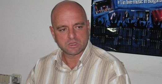 Скандалният пернишки прокурор помлял жена си в култов ресторант, а после със зам.-шефа на полицията...