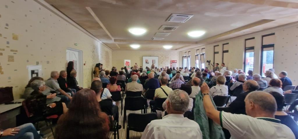 Нинова: В енергетиката очевидно тече тектонично разместване на лобита и интереси