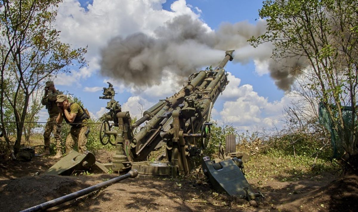 Украинският премиер: Всички складове за боеприпаси по света са празни