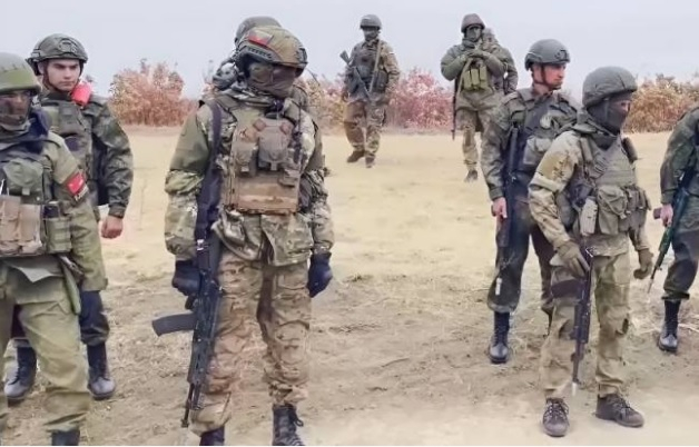 ВИДЕО от войната: Бивши пленени войници постъпиха в редиците на руските сили