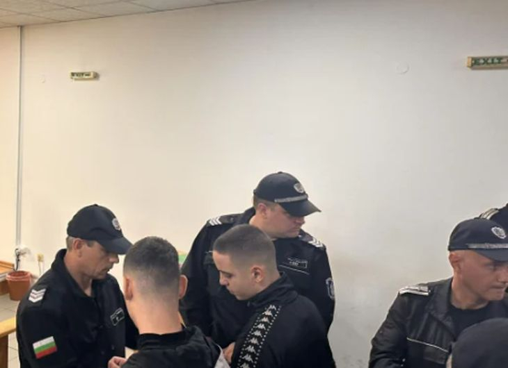 Съдът шокира близнаците от Цалапица, а чичото на убития Митко се закани: Ако ги пуснат, аз ще им изпълня присъдите!
