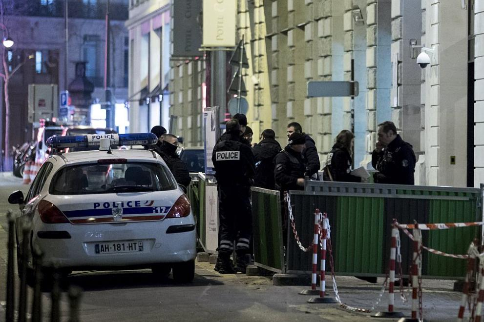 Ловки апаши задигнаха бижута за милиони на Лазурния бряг и в Швейцария, а сега...