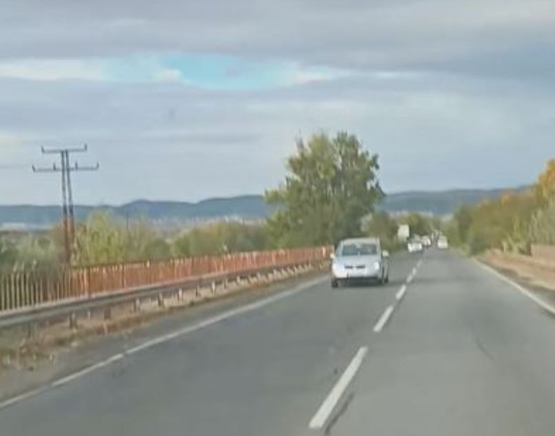 Последовател на Емили Тротинетката изправи косите на шофьорите край Несебър СНИМКИ