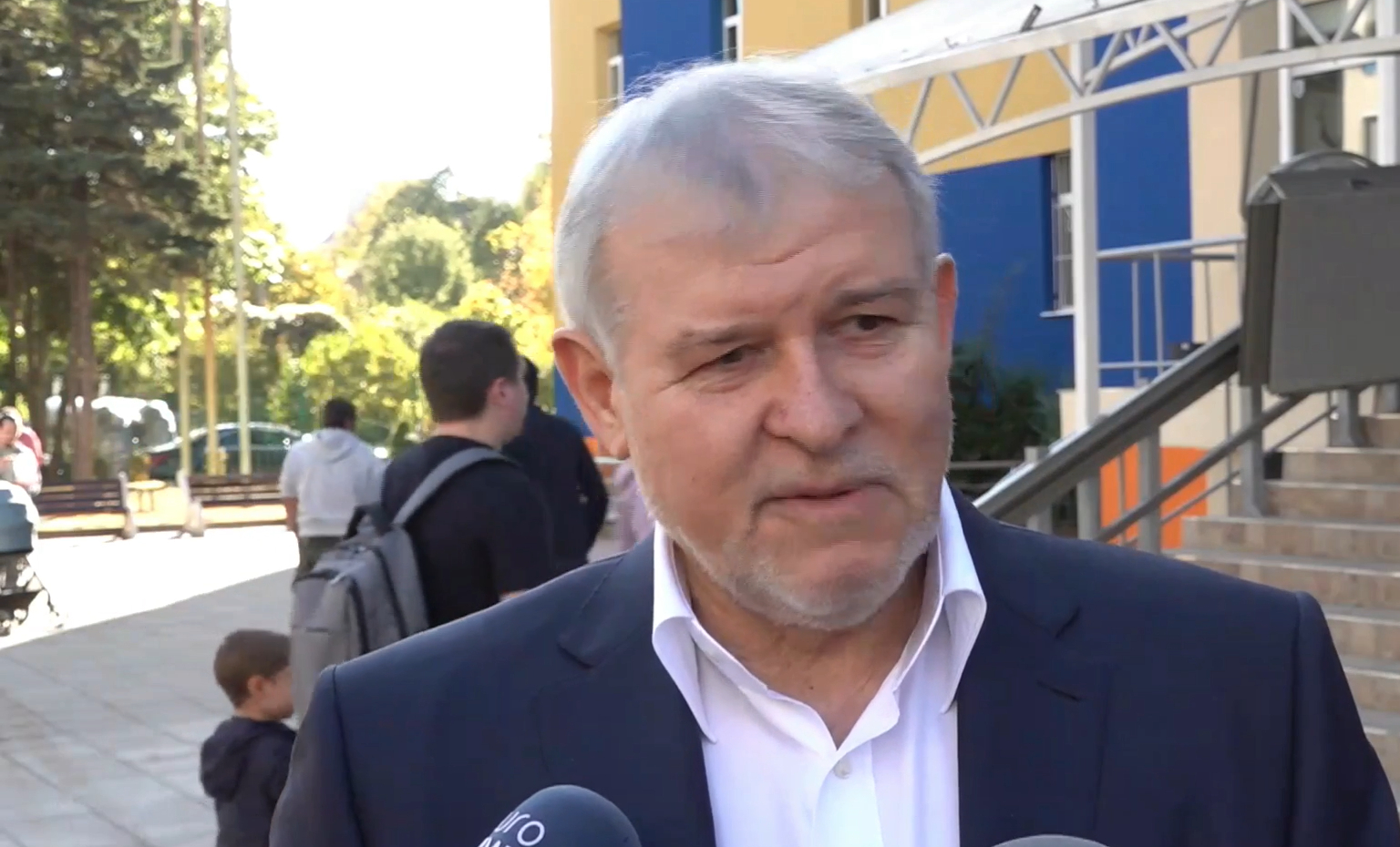 Румен Христов пусна своята бюлетина и определи тези избори за най...