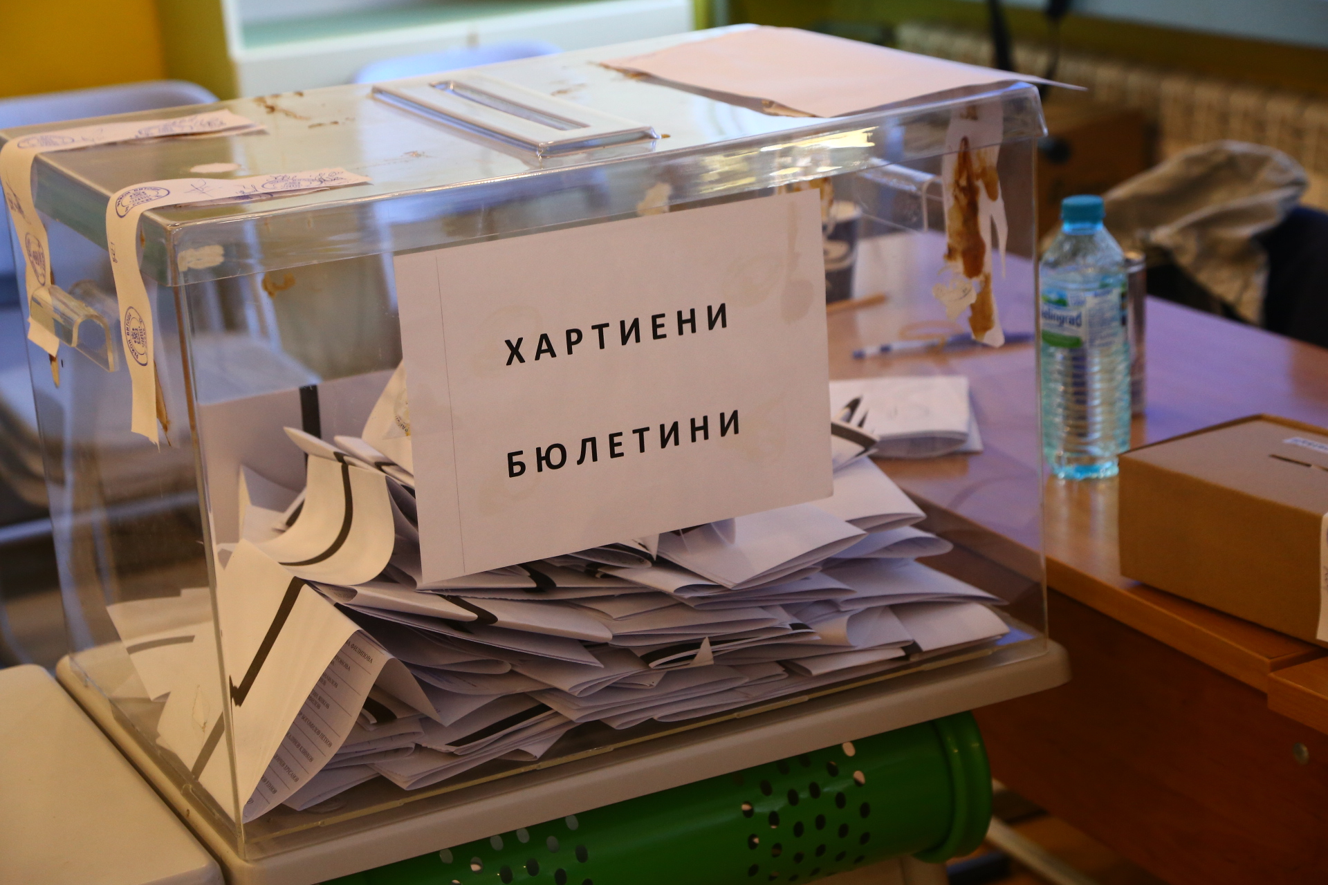 МВР с мощен залп срещу Атанас Атанасов