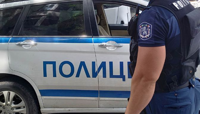 Цял Пловдив говори за тези полицаи, какви ги свършиха в центъра в час пик СНИМКИ