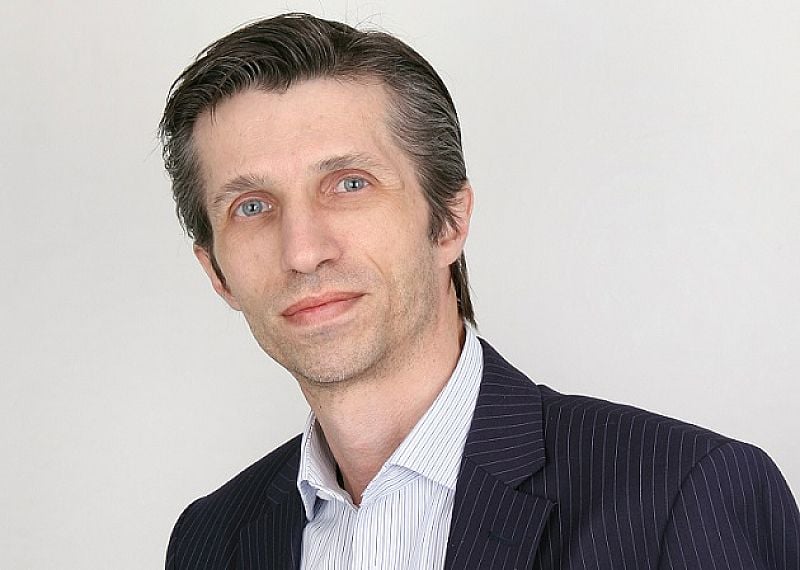 Финансова секира: Банките ще ни цакат със скъпарски такси, доц. Григор Сарийски обясни защо