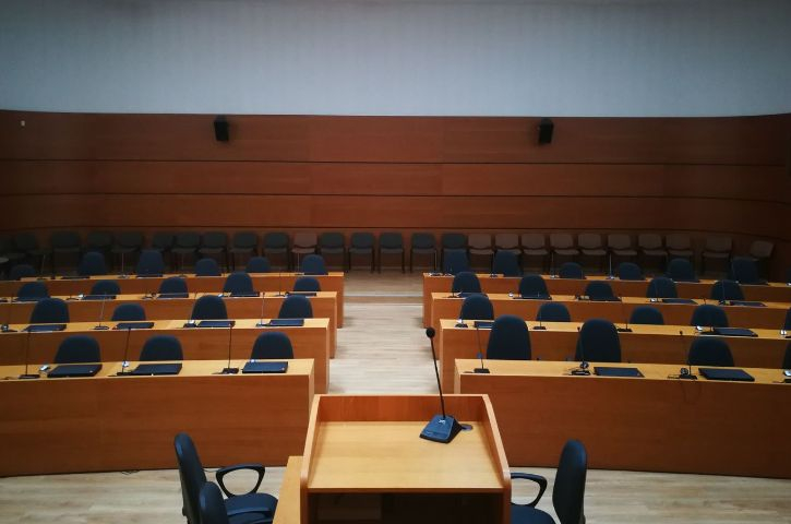 Започна се! Тънки сметки и пазарлъци в общинските съвети