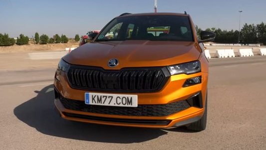 Автомобил на Skoda приятно изненада експертите със своето управление ВИДЕО
