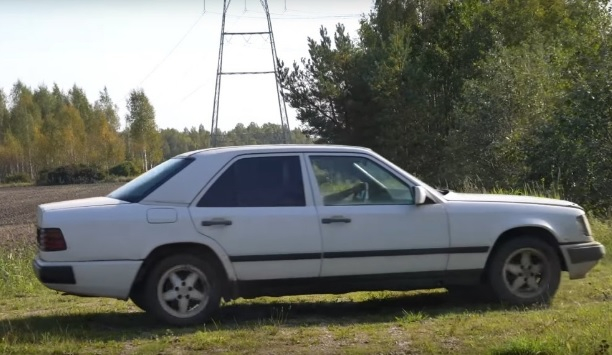 Mercedes престоя захвърлен с години и след това показа какво е немско качество ВИДЕО
