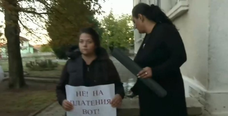 Ври и кипи в горнооряховско село навръх изборите, хората излязоха по улиците и...