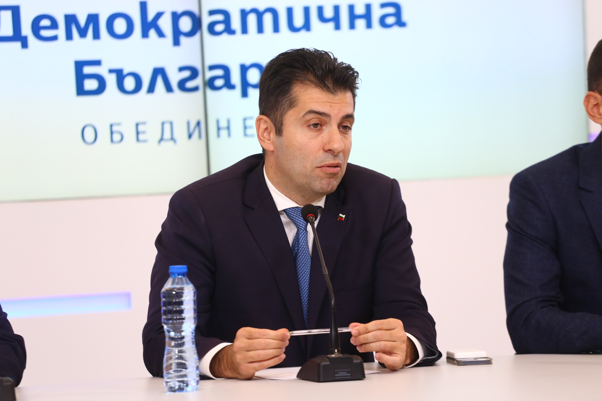 Кирил Петков се сопна: Критиките към кабинета трябва да спрат! 