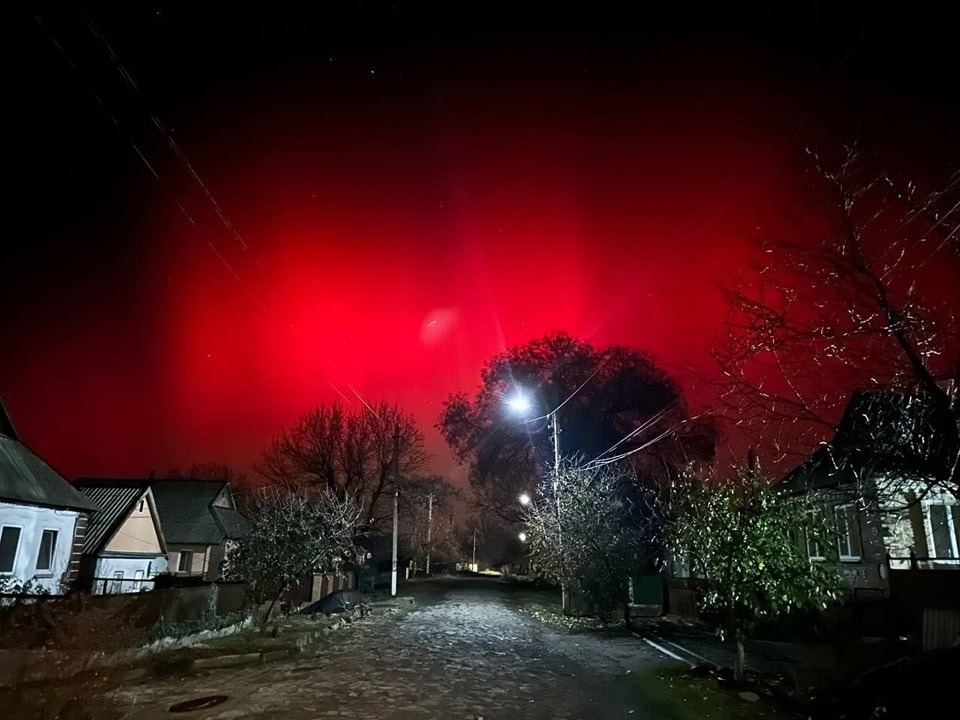 Експеримент с HAARP ли бе кървавочервеното небе над България или...