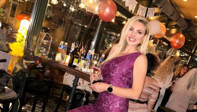 Ева Кикерезова отвя Натали Трифонова с ултракъса рокля с цепка до пъпа СНИМКИ 