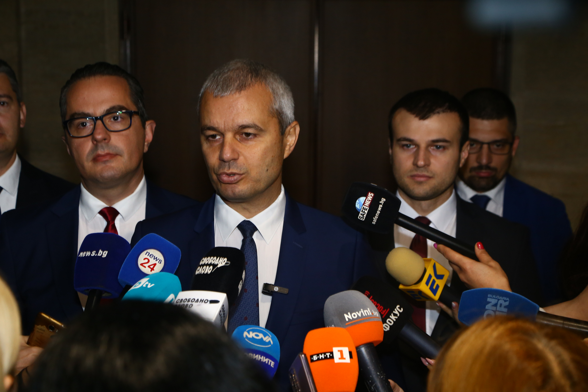 Лидерът на "Възраждане" си каза тежката дума за предателите 