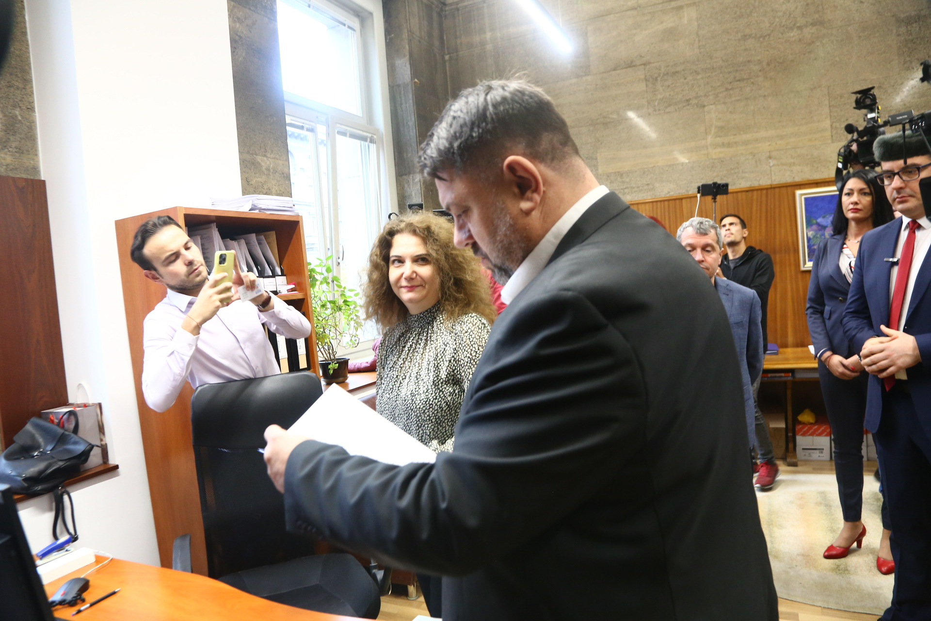 Зафиров: Внесохме вот на недоверие за престъпния провал на правителството, допуснало да пробият националната ни сигурност и отбрана