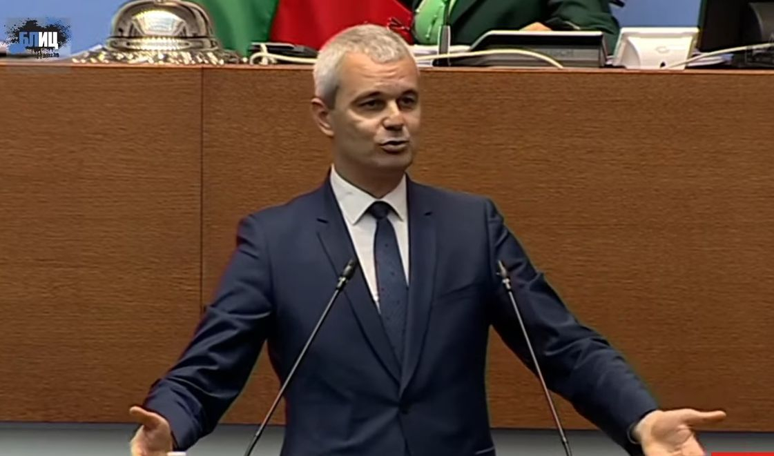 Цирк в парламента! Виден ПП-еец плаши Костадинов с фетиши, депутати се червят от срам БЛИЦ TV