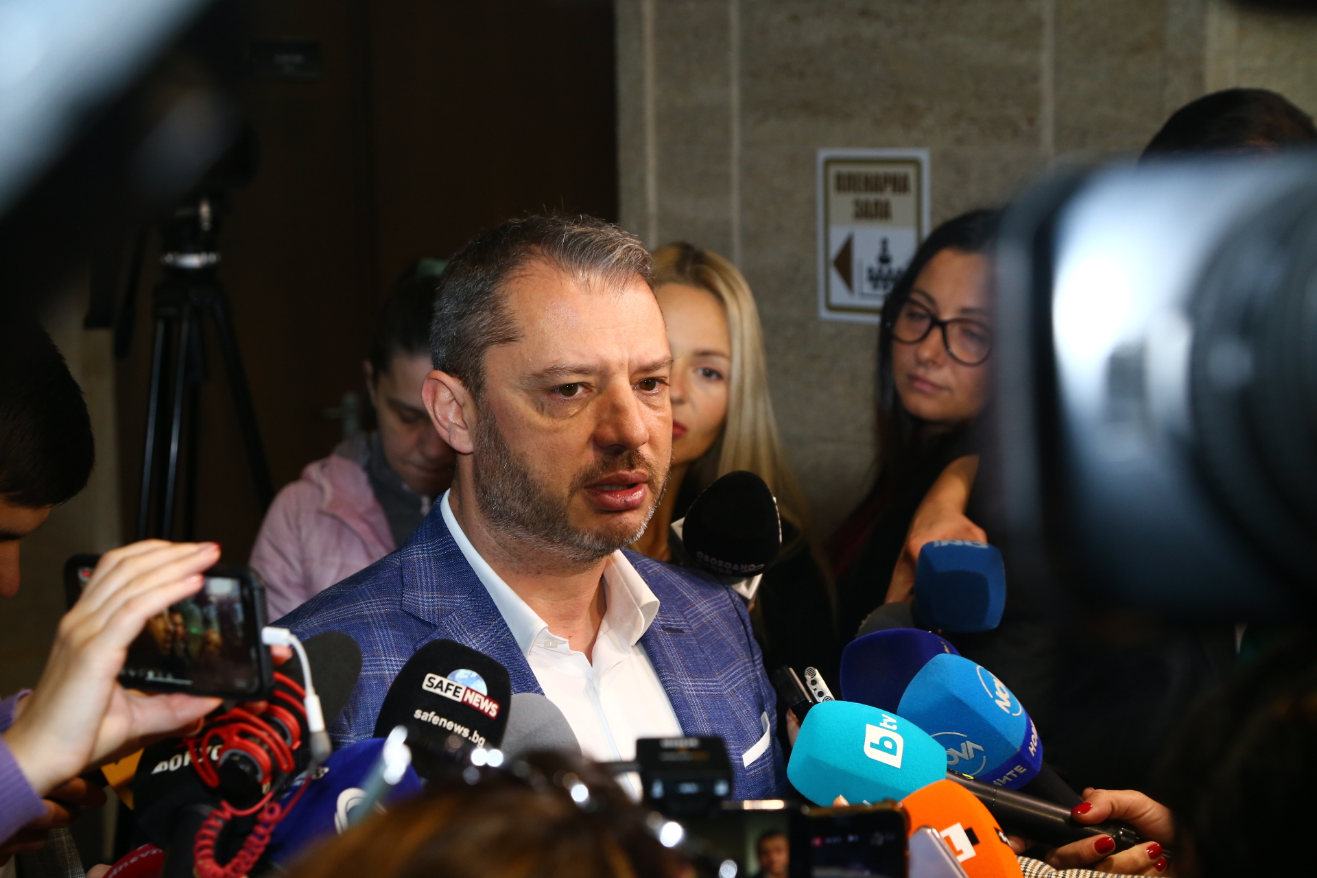 Делян Добрев отправи сериозно предупреждение към Радев заради ПП-ДБ