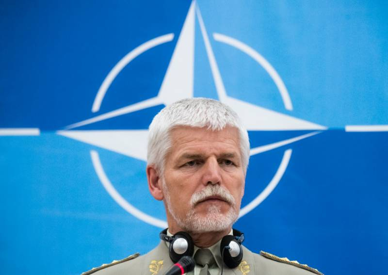 Чешкият президент каза кога започват преговорите за мир между Киев и Москва 