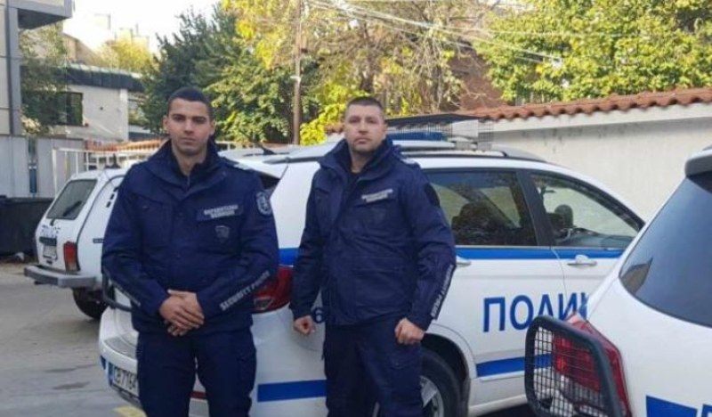Тези полицаи от Хасково смаяха всички с това, което направиха