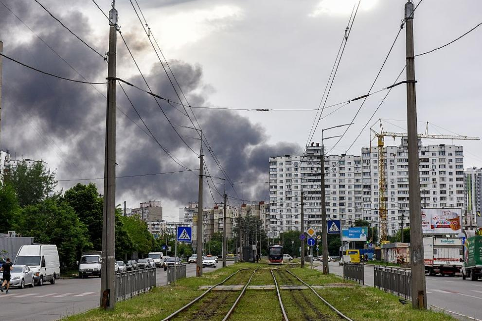Силни експлозии разтърсиха Киев, вият сирени за въздушна тревога