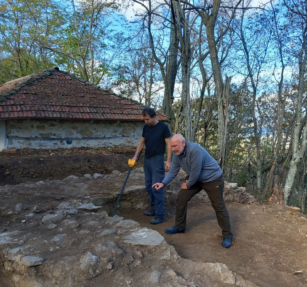 Проф. Николай Овчаров с нови разкрития за уникалната находка на връх Света Неделя 