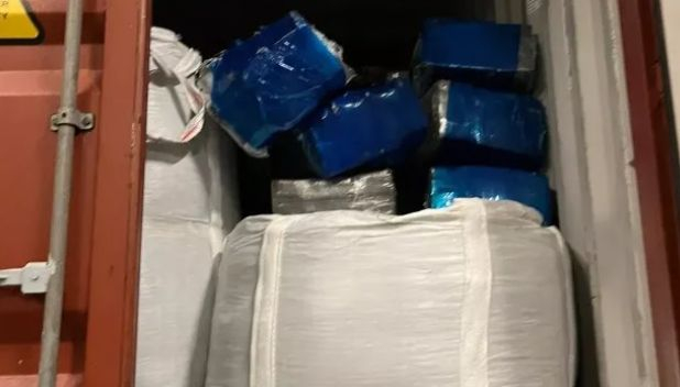 Ето къде бил скрил дрогата нашият тираджия, спипан в Белгия СНИМКИ 