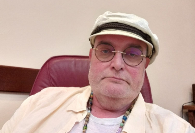 Известен адвокат: Елате да видите ученичките от Хуманитарната, вечно търсят...
