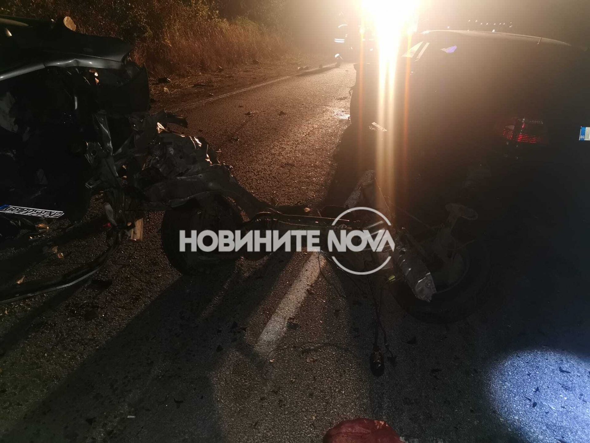 Зловещи СНИМКИ от адската касапница с два трупа в Търновско 